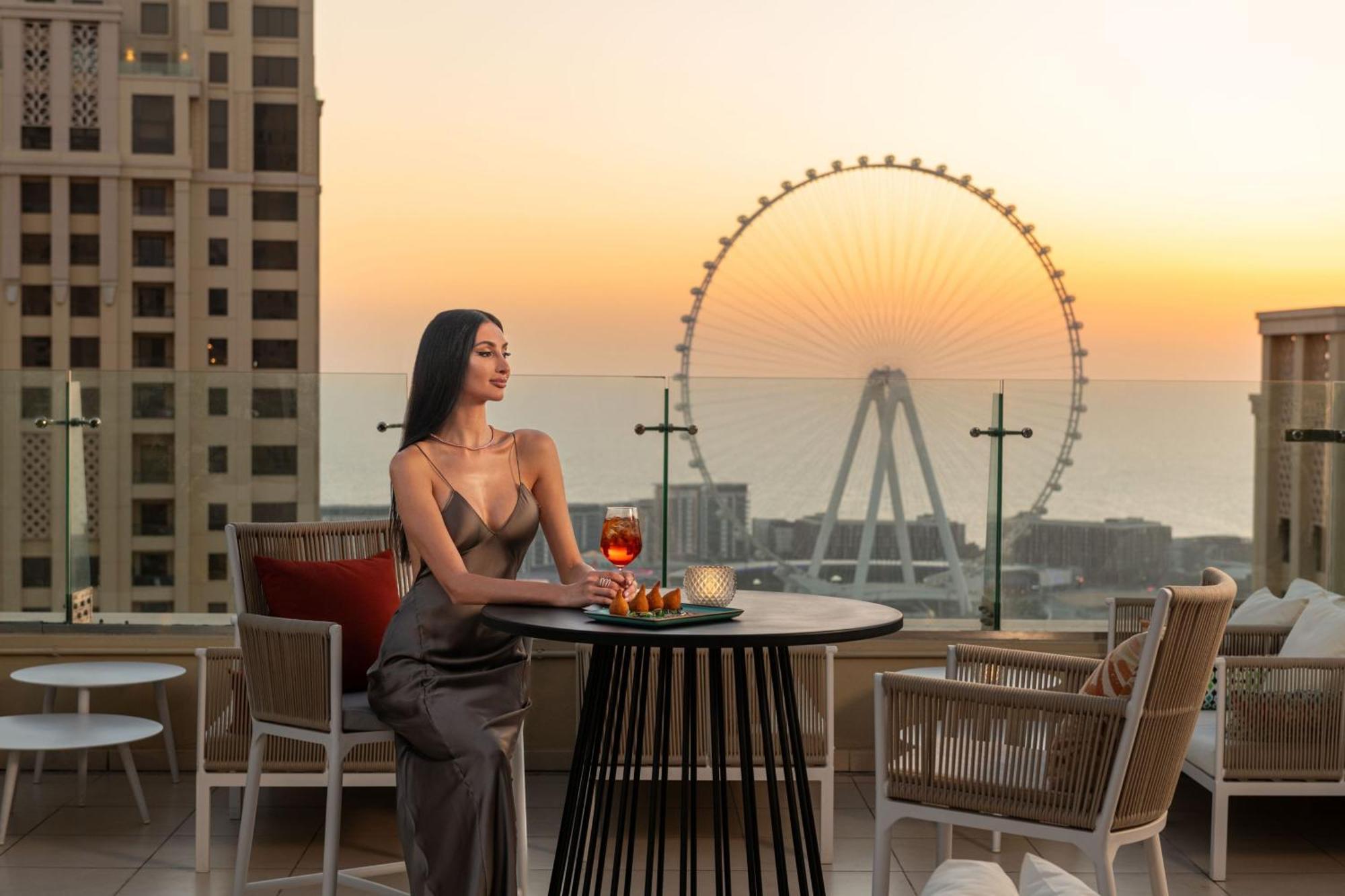 Delta Hotels by Marriott Jumeirah Beach, Dubai Exterior foto